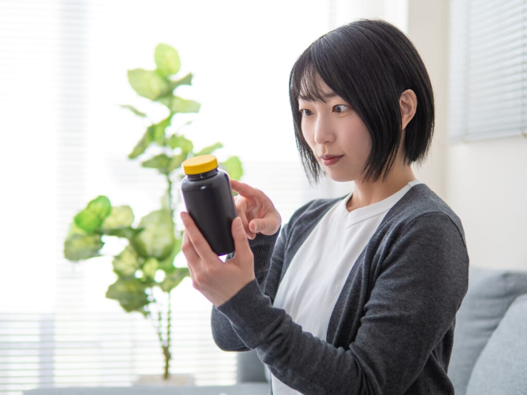 サプリメントの配合成分を確認