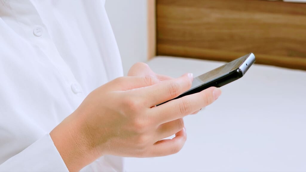 リマインダ―機能や服用管理アプリを活用する