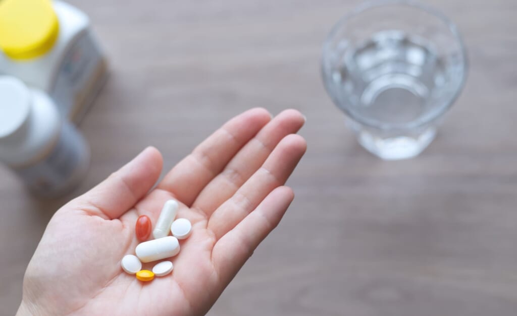 サプリを併用するときの注意点を紹介