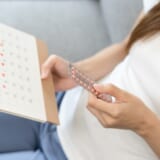 ラベルフィーユの避妊効果は、飲み始めの時期や飲み忘れで変わります。成功率、21錠と28錠の違い、妊娠が不安なときの確認方法までわかりやすく解説します。