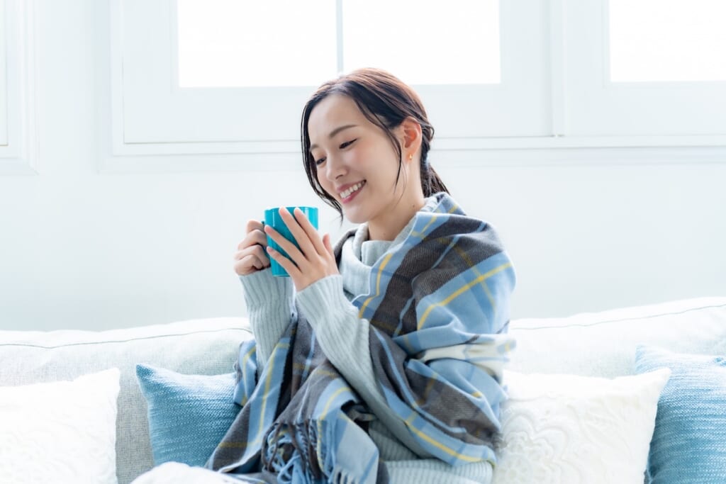 体を冷やさずに腸内環境を整える女性のイメージ