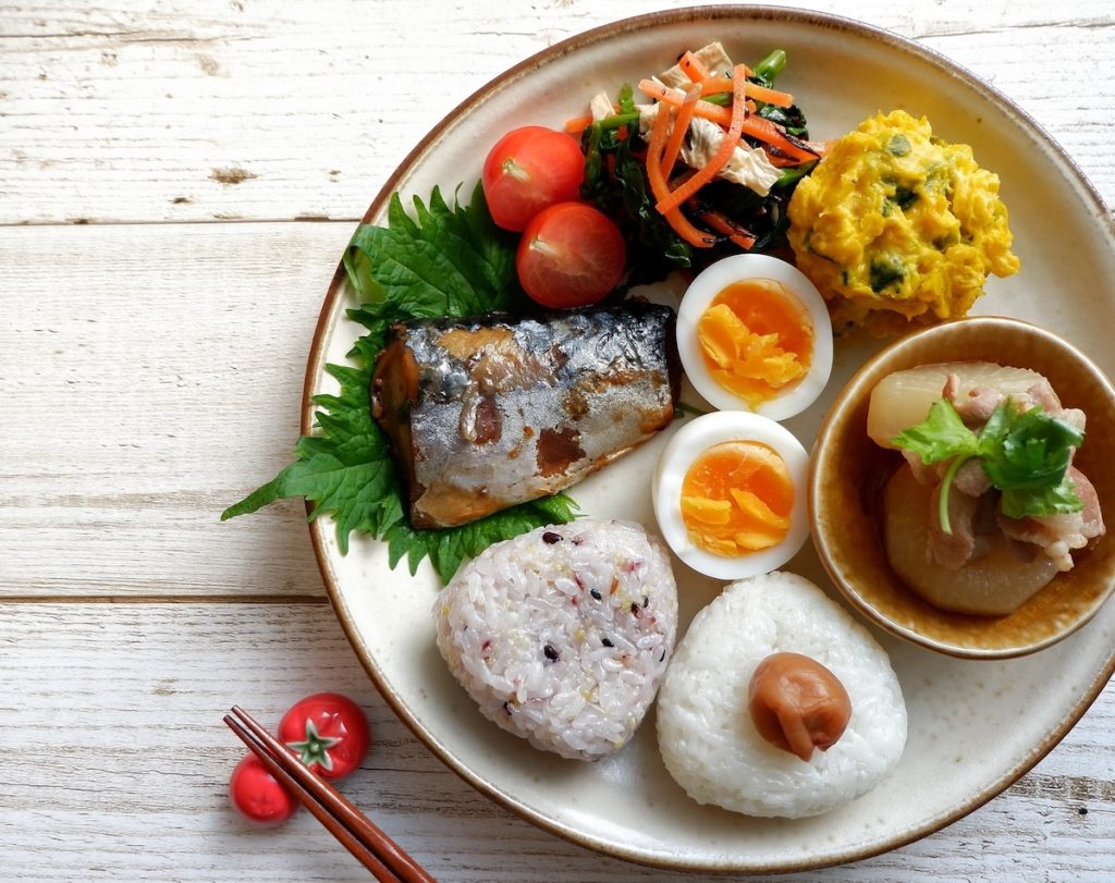 食事と休息を充実させて、葉酸摂取を同時にスタート